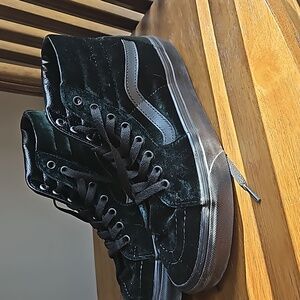 Vans shoes, green velvet, 8 women's